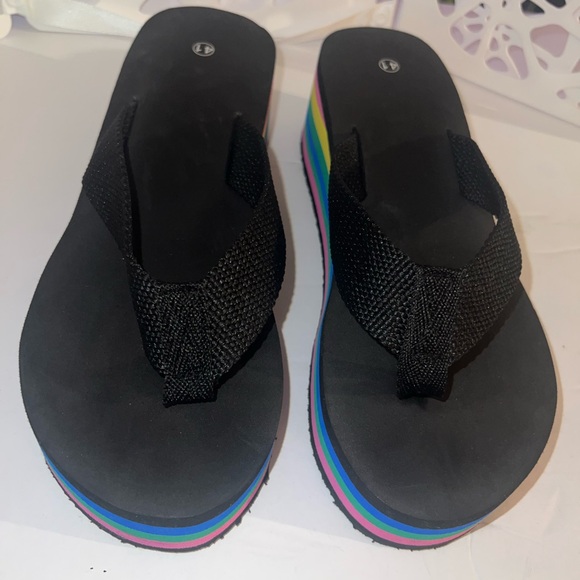 Colorful Platform Sandals - Picture 3 of 4